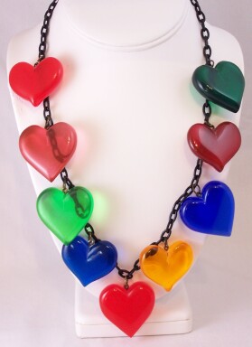 JE13 Judith Evans transparent heart necklace